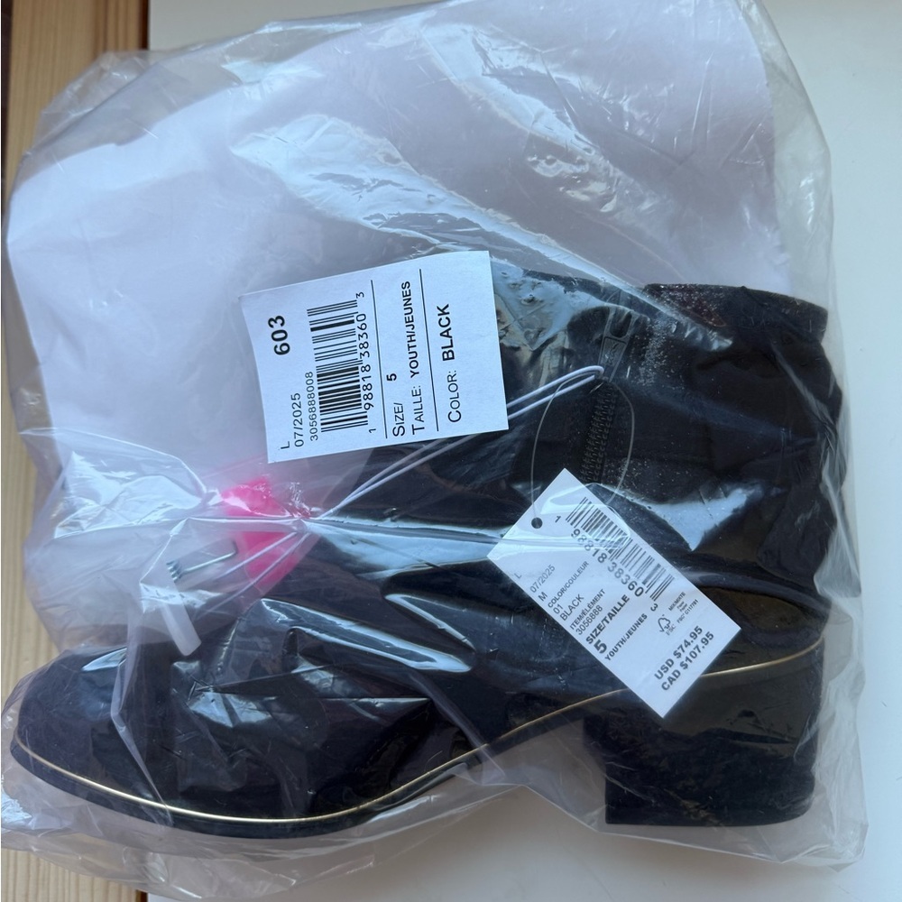 NWT Children’s Place girls black ankle booties with bow - Picture 5 of 6